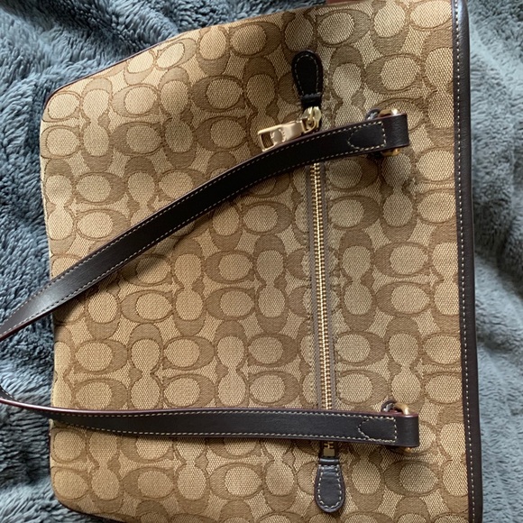 Coach purse! - Picture 6 of 6